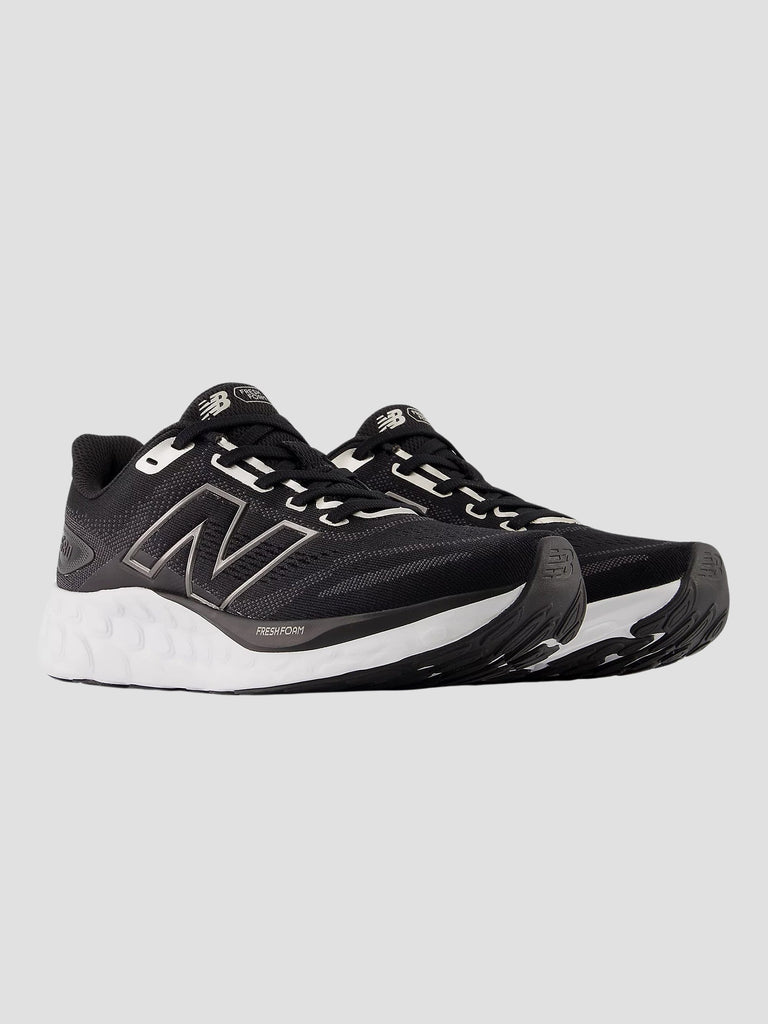 NEW BALANCE M680LK8