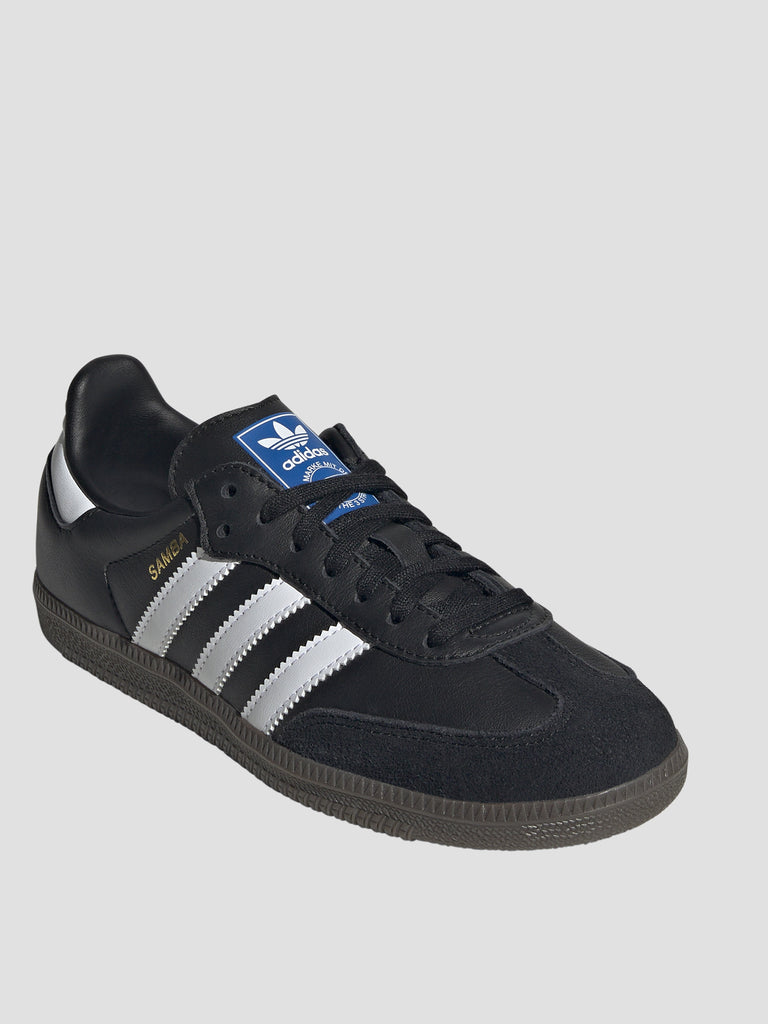 ADIDAS IE3676BLACK WHITE